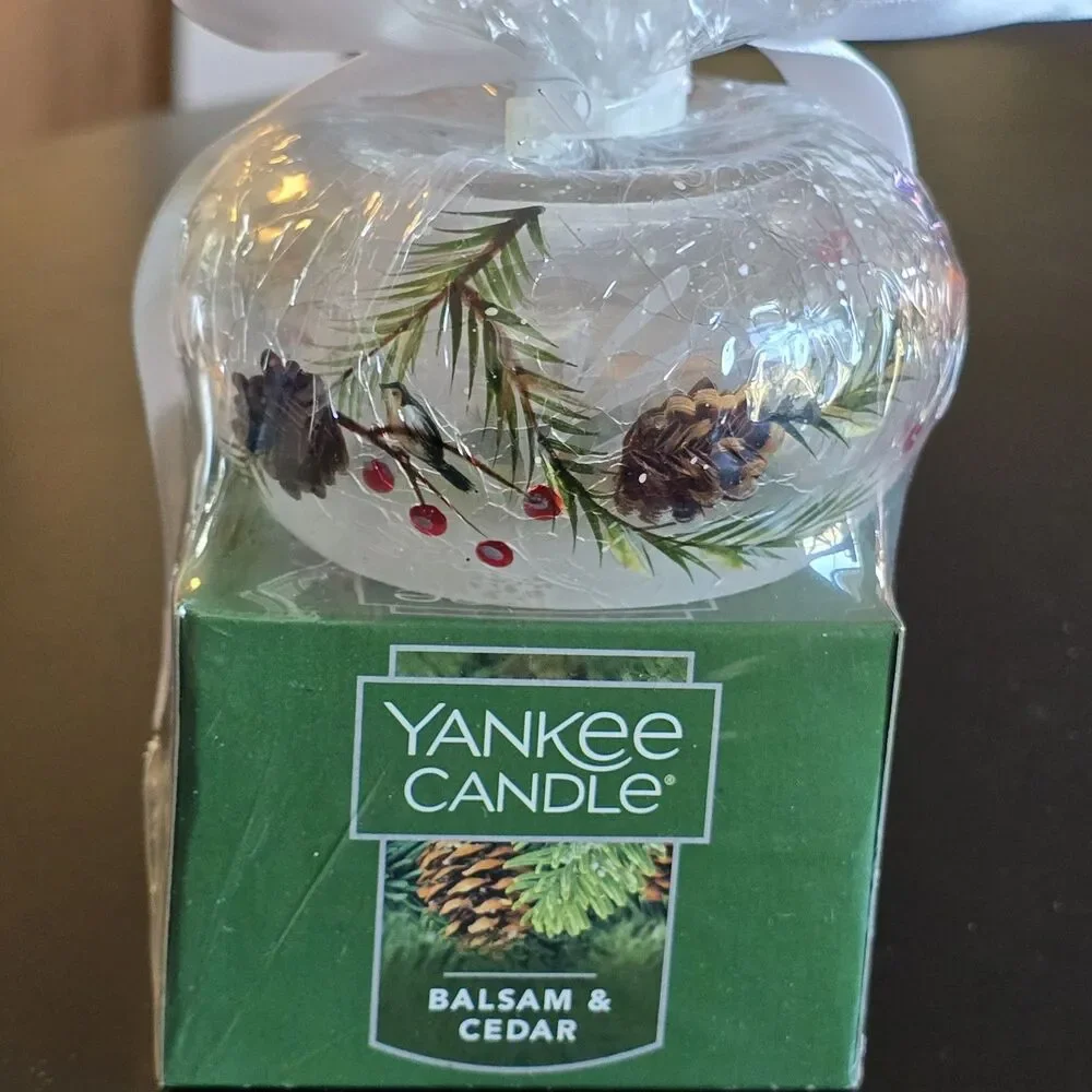 Yankee Candle Balsam & Cedar Scented Mini Tealight Candles 12 Pack Xmas 4-6hr